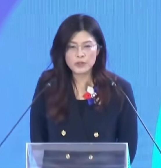 恭喜，郑丽文终于如偿所愿，盼来了大陆的邀请。是最高规格的邀请了吧。先不论