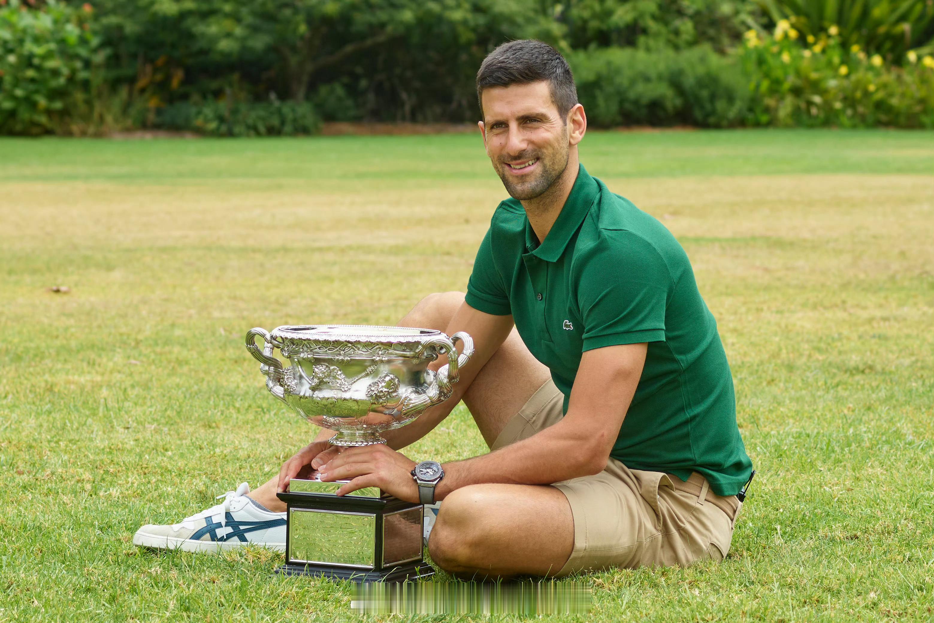 麦肯罗：“如果要评选一位技术完美的网球运动员，那非德约科维奇莫属。诺瓦克没有任何