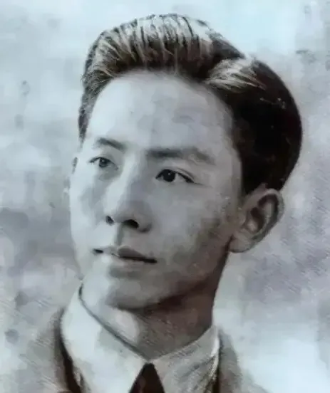 1948年，盛超群被捕，为了活命，他主动交代了一份12人的名单，特务看到名单后，