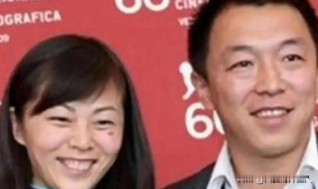 记者问黄渤：你现在成名了有钱了，有没有想过要换老婆？”黄渤却说：“我老婆小欧虽然