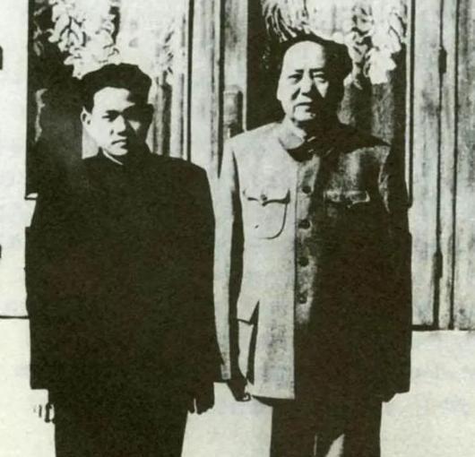 毛主席与陪伴自己十五年的贴身保镖分别时，亲口叮嘱他将来一定要如实地记录真实的自己