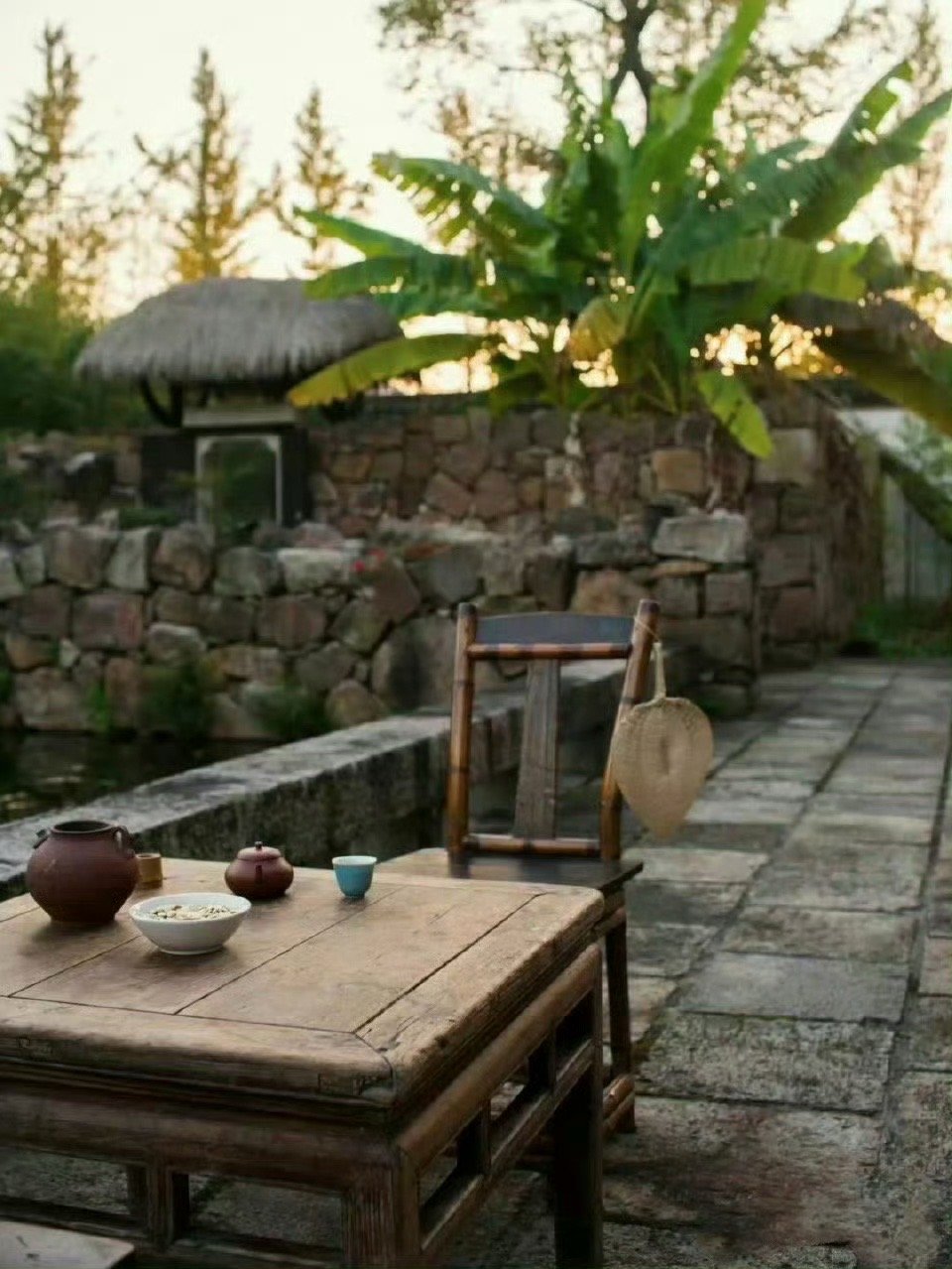 人什么时候开始喜欢上自己的日常生活了，才算是真正生出了人生智慧。——《半山文集》