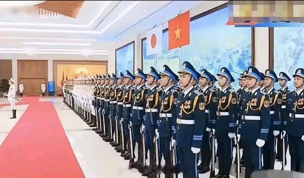 没有对比就没有伤害，虽然外表有点相像，但骨子里精气神与我们一比，差的太多了！