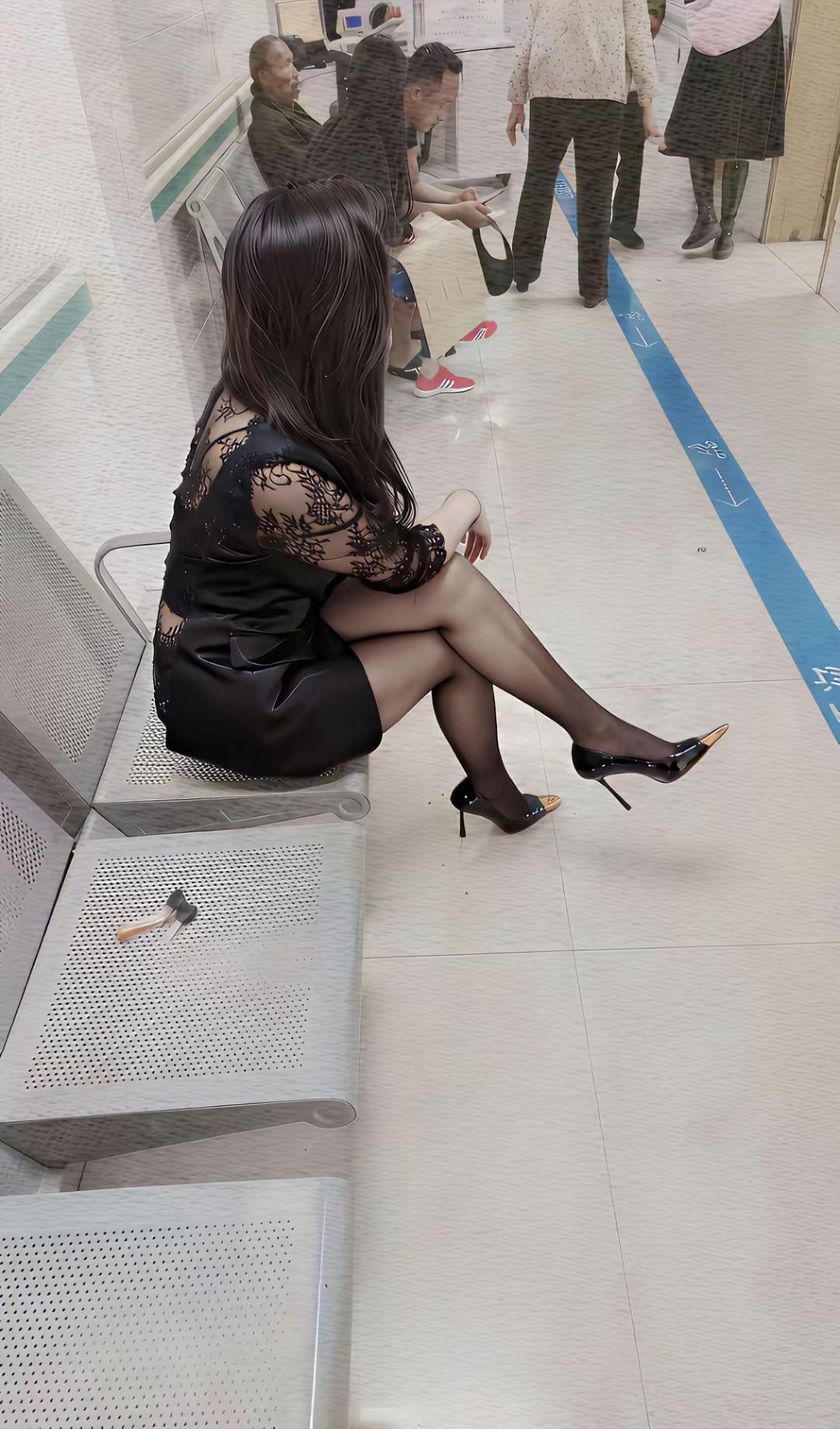 黑丝少妇的诱惑性感黑丝美女包臀黑丝黑丝美女