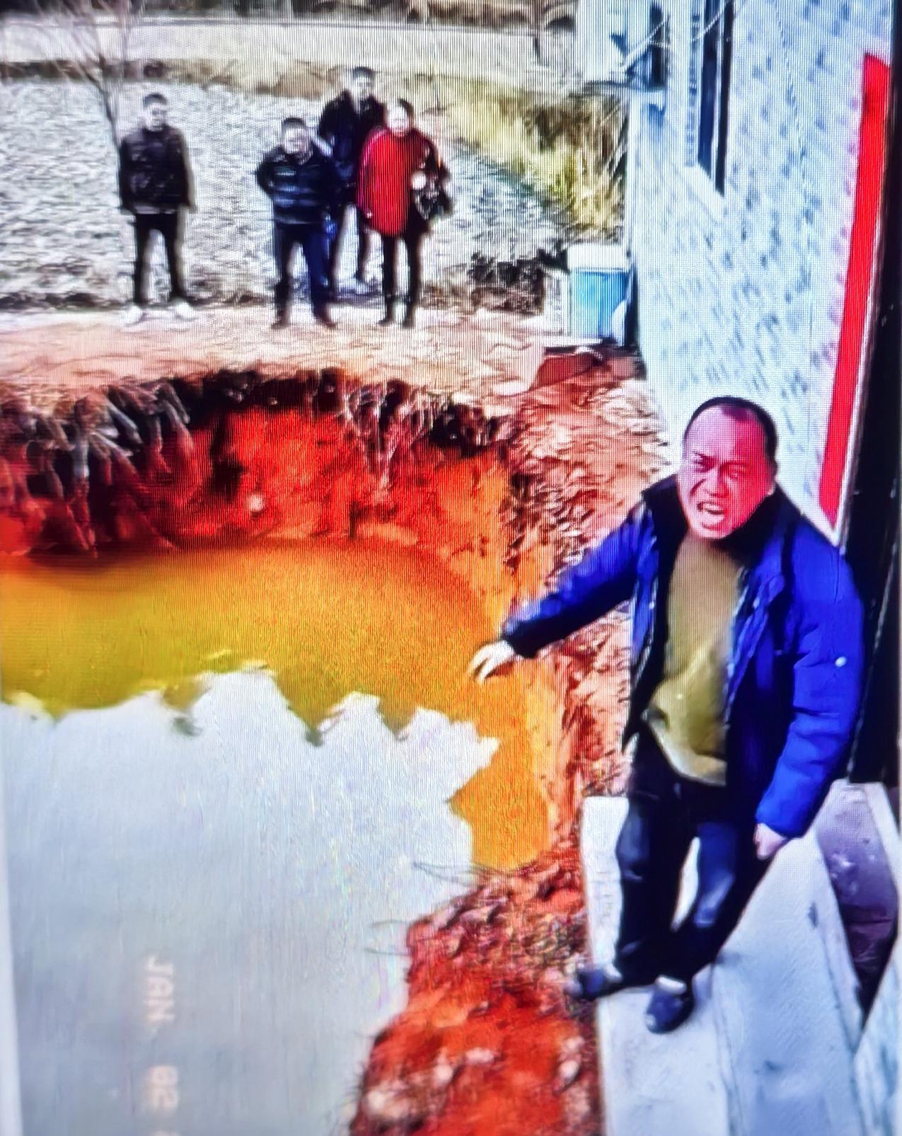 广西玉材福绵区陈先生持120平方米宅基地合法批文建房，邻居李某以“遮挡采光”为由