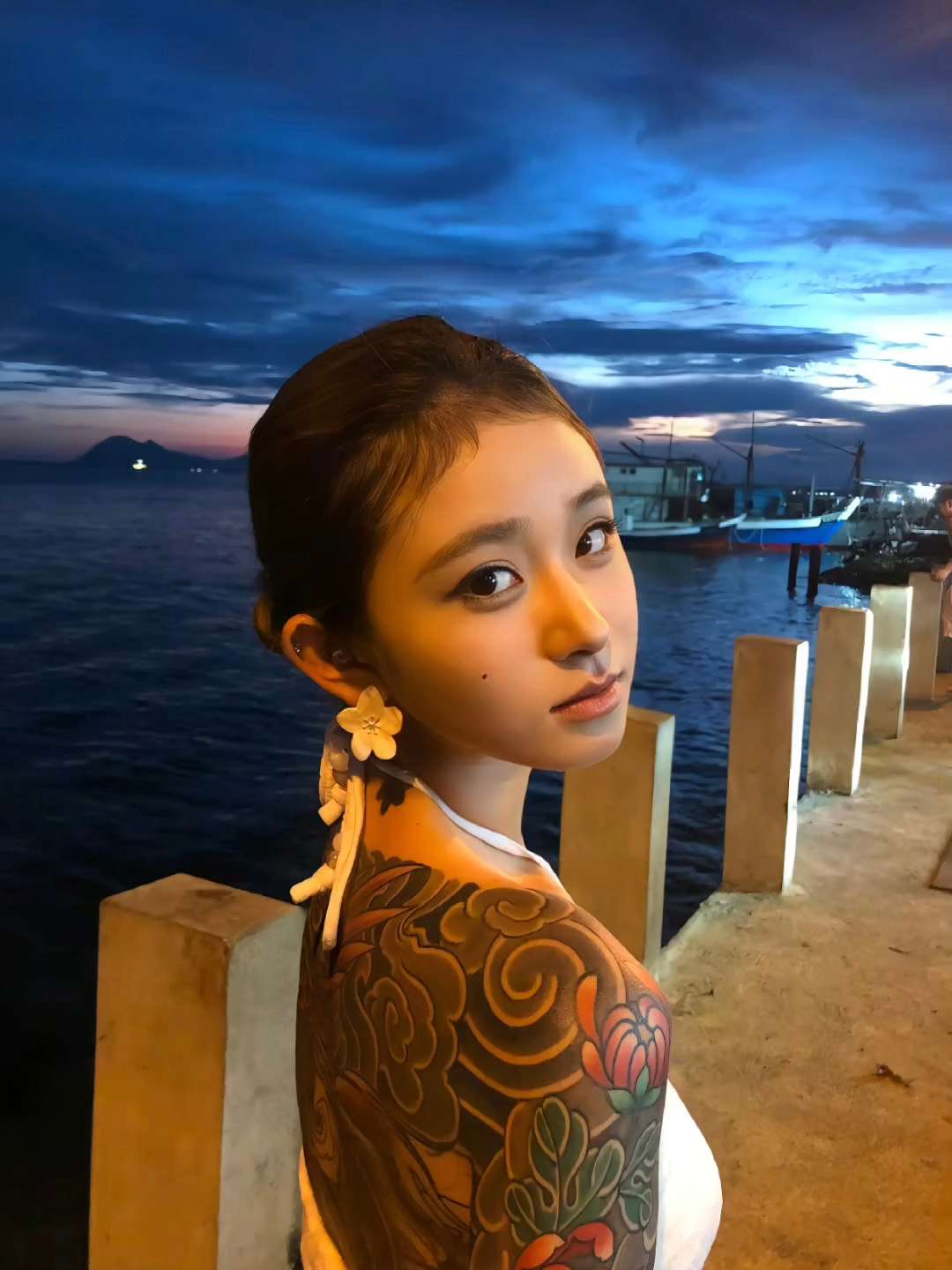 拼命的刷存在 都是为了看纹在我每一寸肌肤