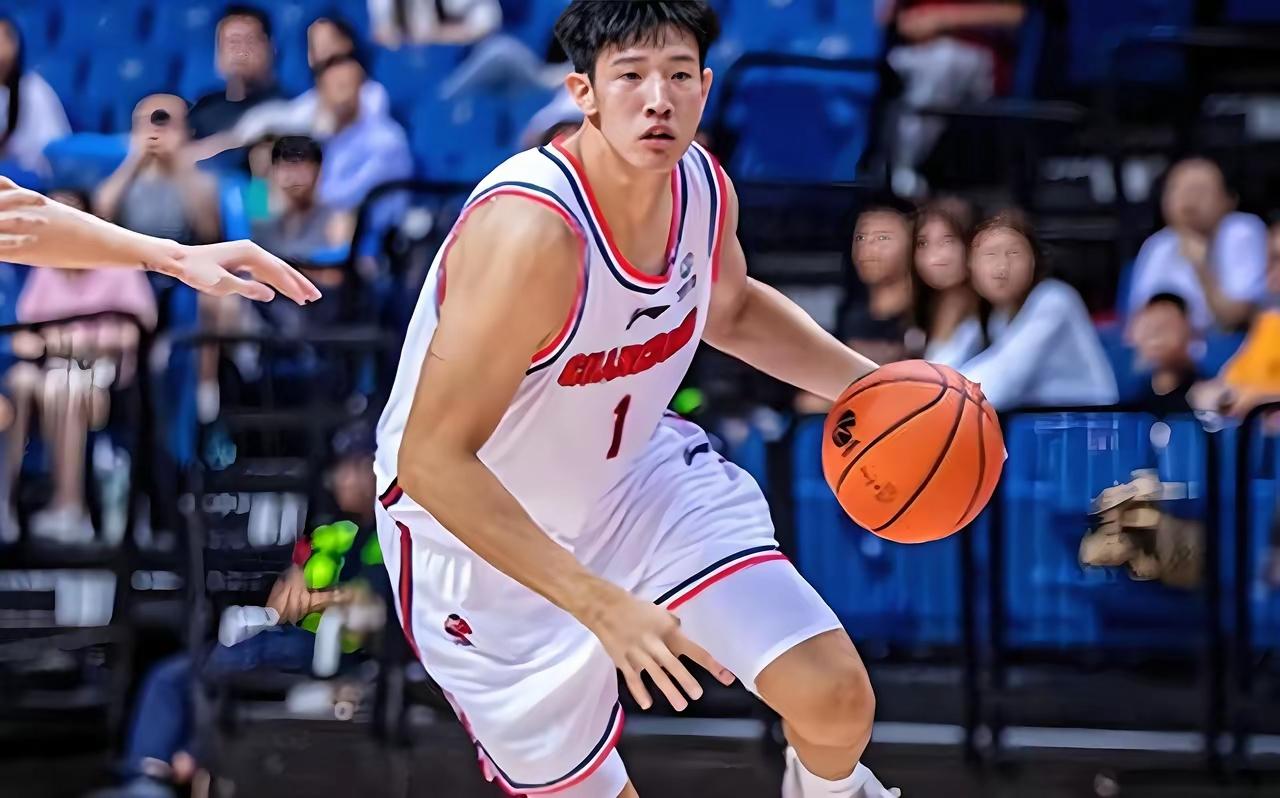 匹夫无罪，怀璧其罪。广东宏远热度高、流量大，常被自媒体造谣也是常态。一、黄明