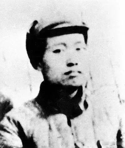 遵义会议上，他怒怼教员：“你也就是看《孙子兵法》、《三国演义》！”，给后人留下了