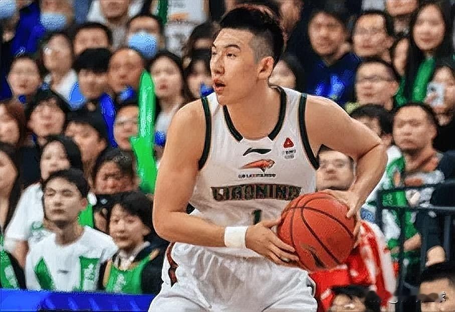 辽宁悍将付豪说出了真心话！付豪近日接受采访，谈及跟球迷打招呼时表示：“我觉得