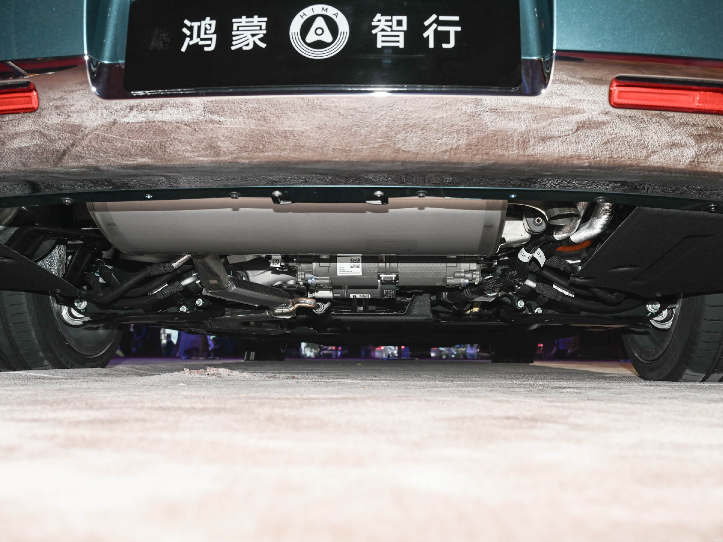 全主动悬架的尊界S800典藏大观（非量产版）vs尊界S800