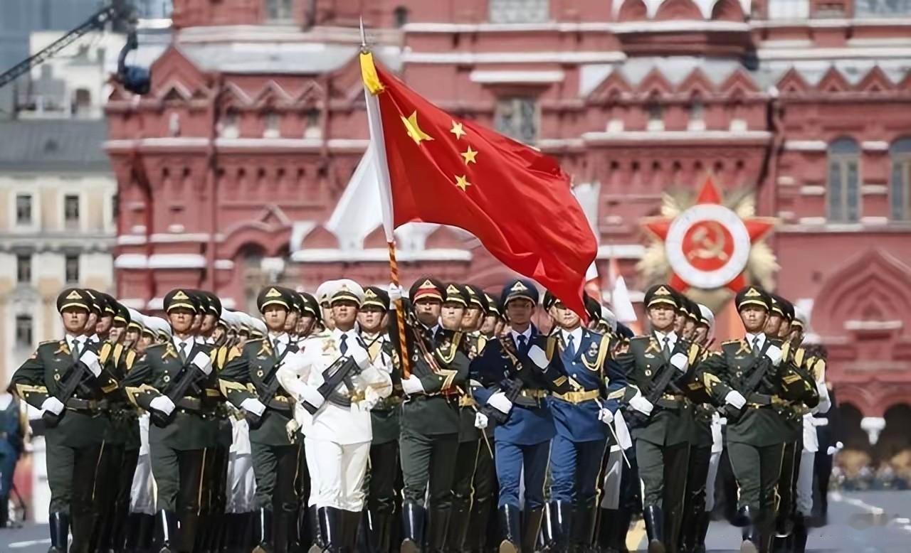 1. 俄专家：中国军力追上俄罗斯需要10年：俄罗斯国际事务委员会报告评估，中国军