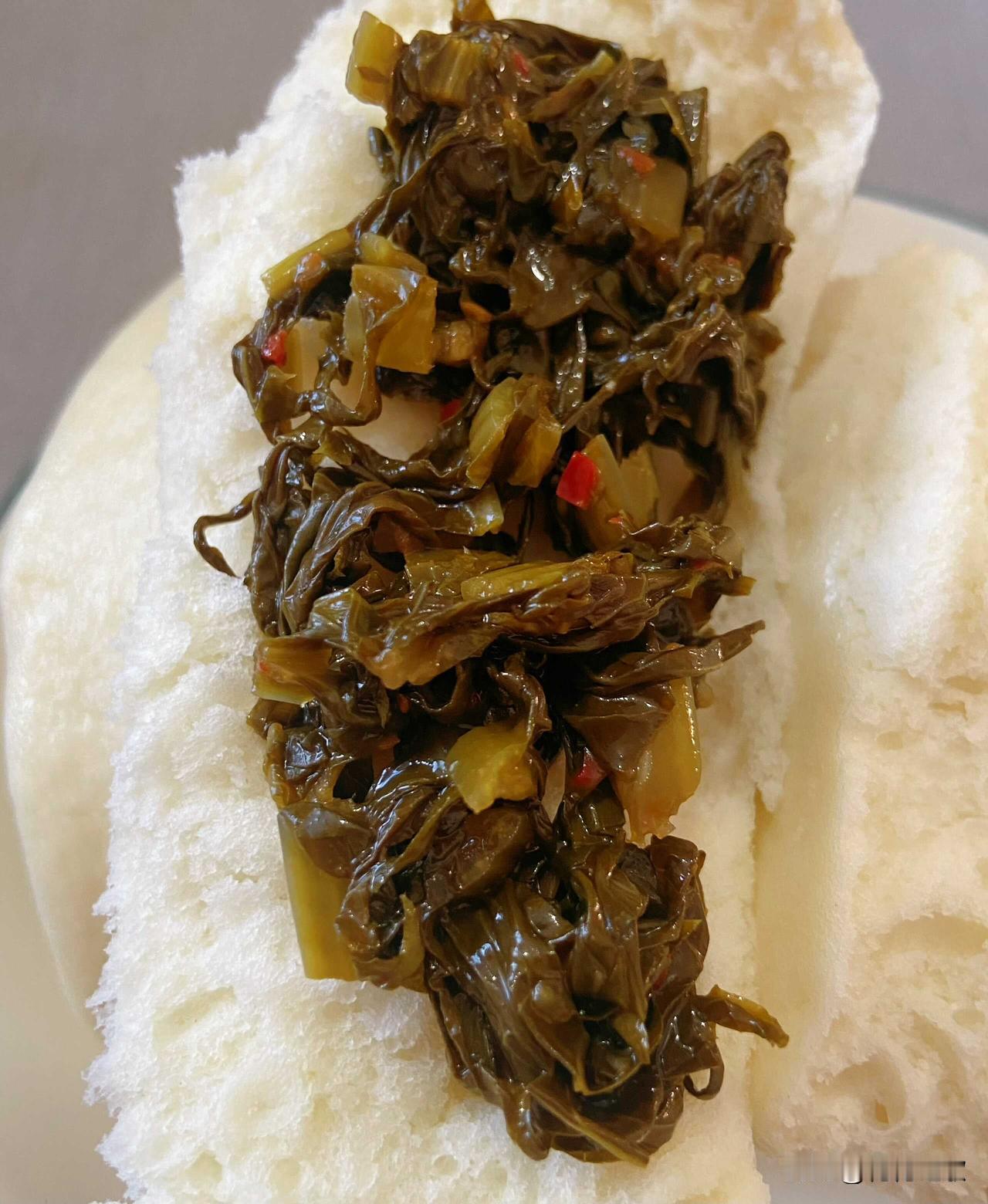 不当午餐主食，那就来客串一下早餐主食吧，劲道十足的白面馒头，嚼着嚼着还有回甜呢！