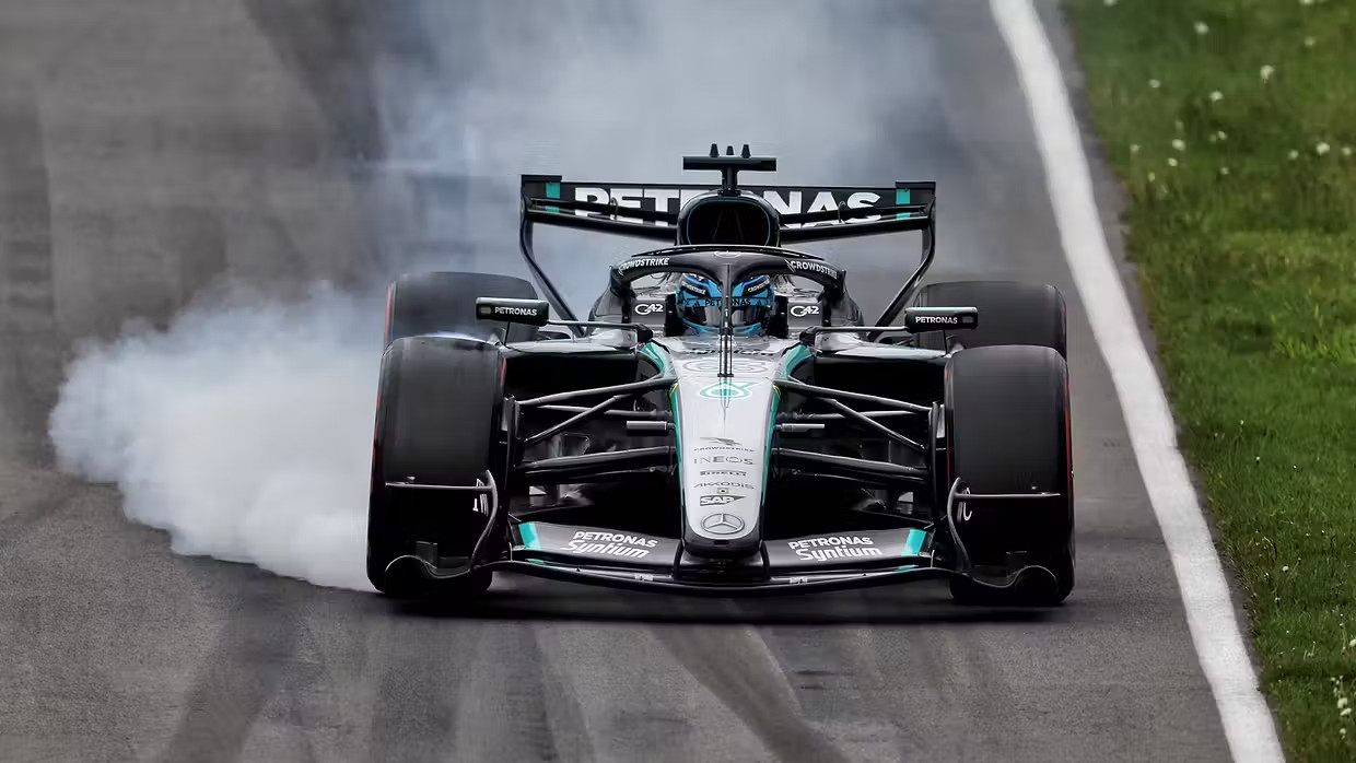 f1AMuS：拉塞尔在F1加拿大站的那块电池已经彻底报废，随后的起火还波及并摧