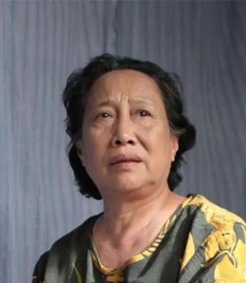 1980年，演员孙桂田花2.6万在北京故宫旁买了一个四合院，后来她又陆陆续续买了