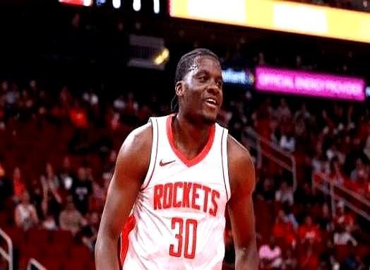 高薪养老合同，正在拖垮一支球队。大几千万砸下去，签个过了巅峰的老将，这操作看