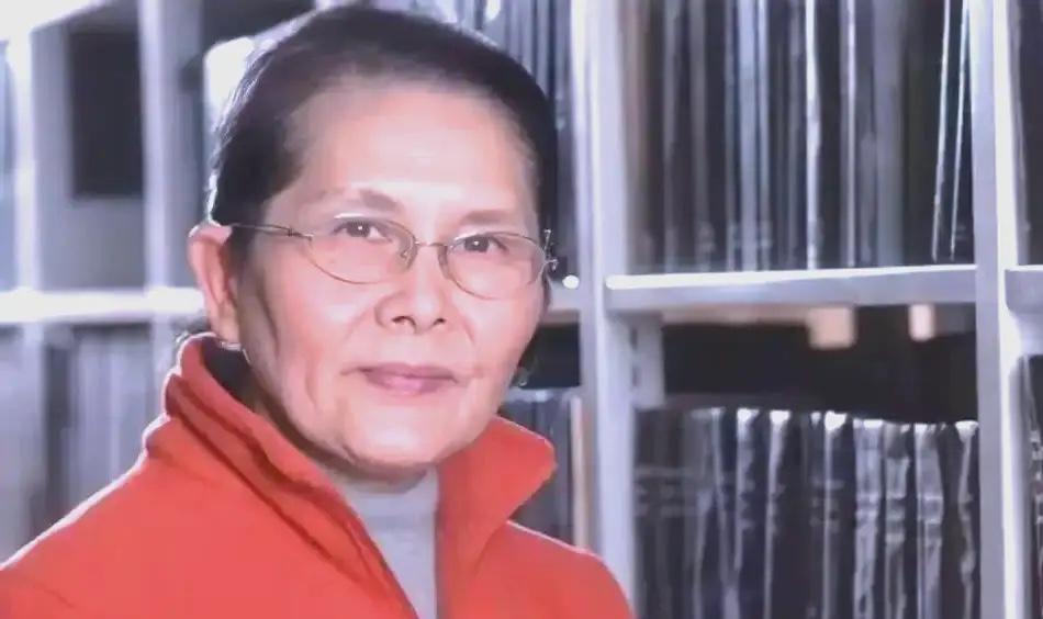 我国顶尖半导体教授李爱珍，申请中科院院士被淘汰，不料2007年，她竟然摇身一