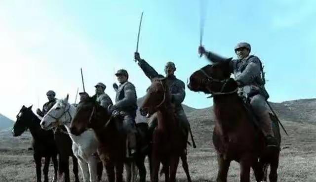 1942年，一500人的日军骑兵与只有300人的八路军骑兵相遇。敌军官