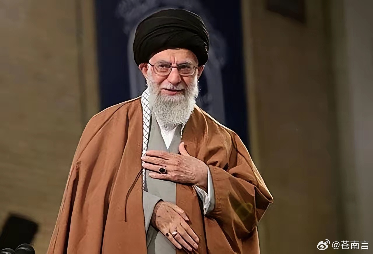 伊朗主持人报道死讯时放声大哭谁都没想到短短两天时间，事情出现了彻底的反转。伊朗多