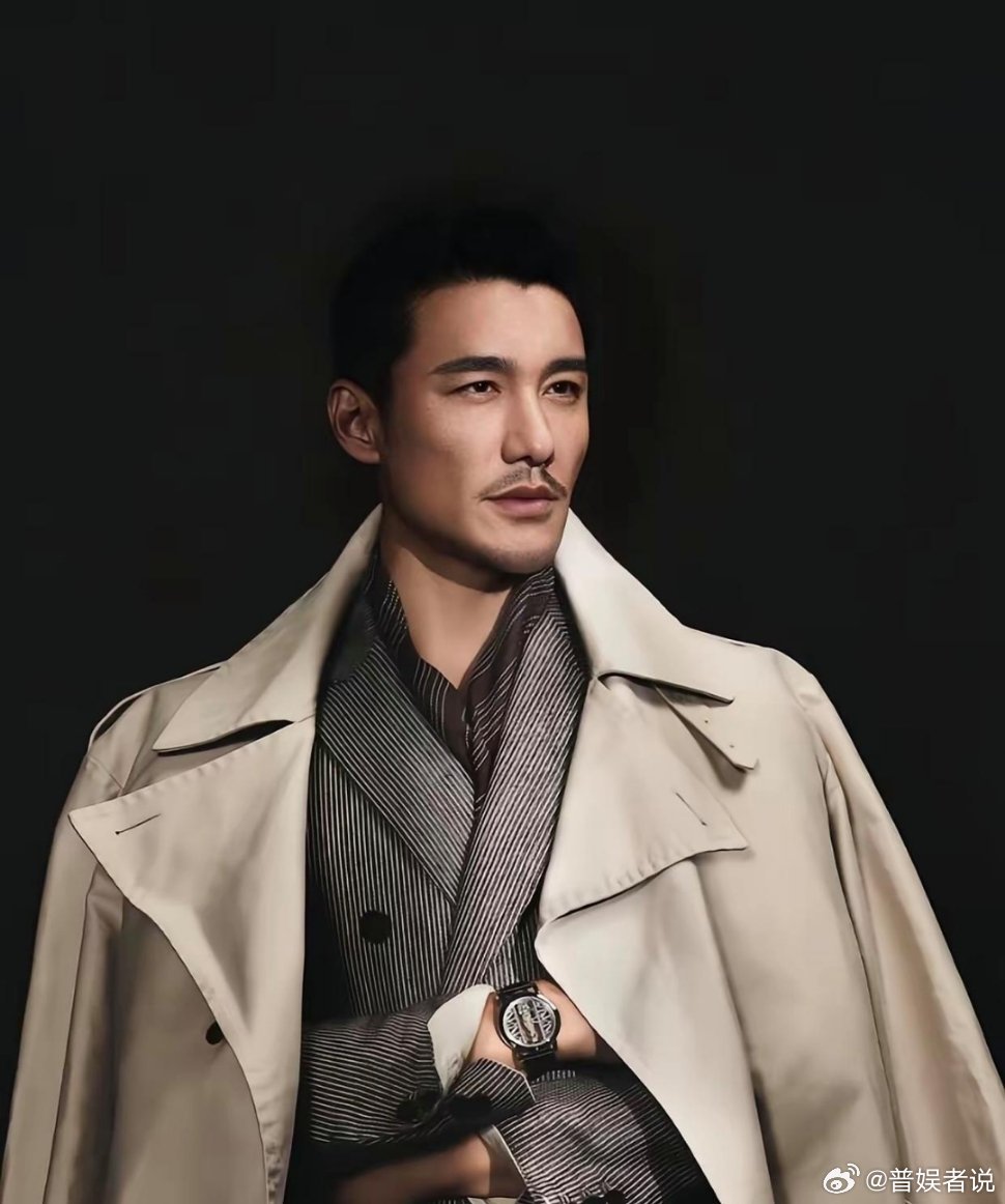 主持人问戴军:“娱乐圈里你最不想和谁来往？”戴军不假思索就说:“胡兵。”主持人好