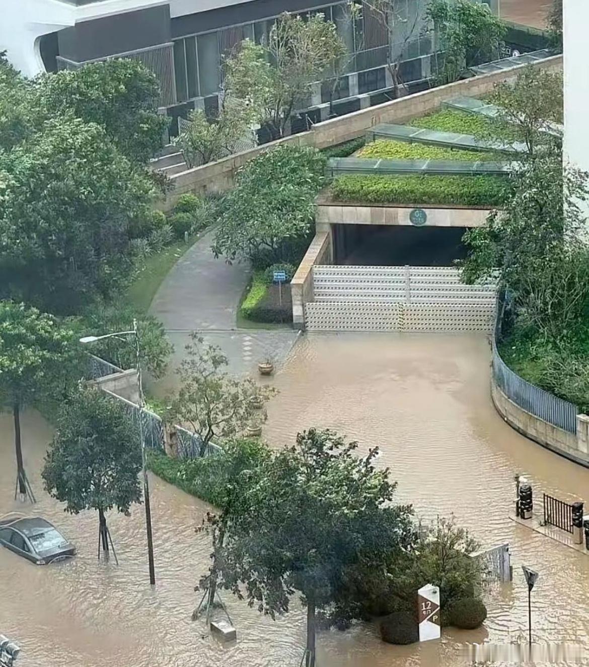这物业费交的一点都不冤
