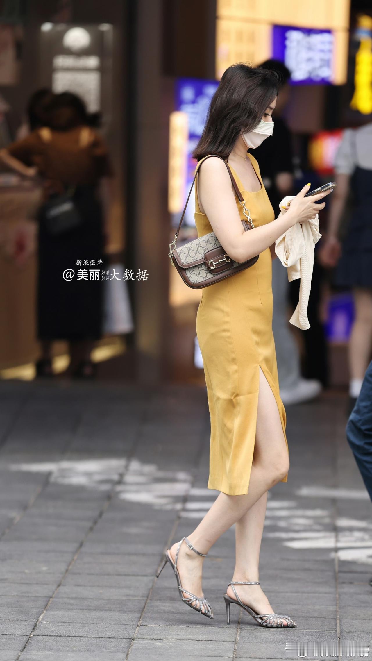 女人如何穿出含蓄的性感?