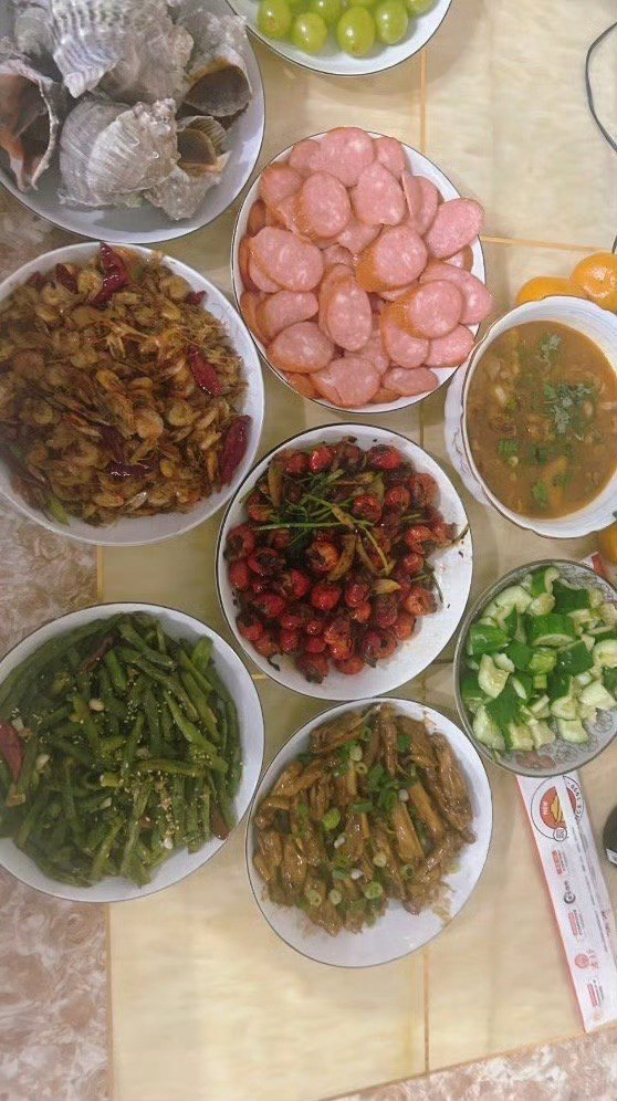 因为做的菜拿不出手大吵一架