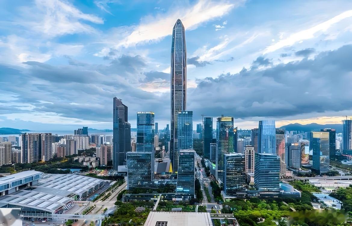 今年1-7月沪深外贸规模对比——深圳：总值34214亿同比增长32.8%