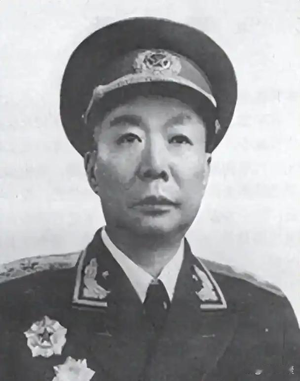 1952年，中央对王震违背毛主席的行为，进行了严厉的批评，并撤销了他在新疆的所有