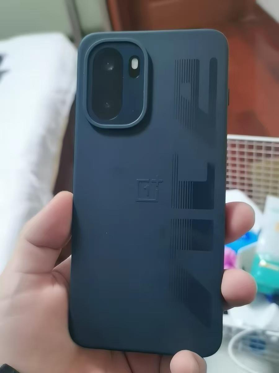 看到OPPOvivo涨价预告，吓得我立马换了新手机😓真的有被吓到！内存