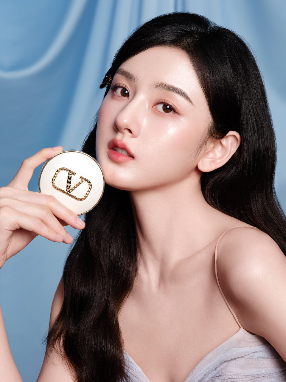 宋祖儿今日更新Valentino新物料祖鹅你美​​​