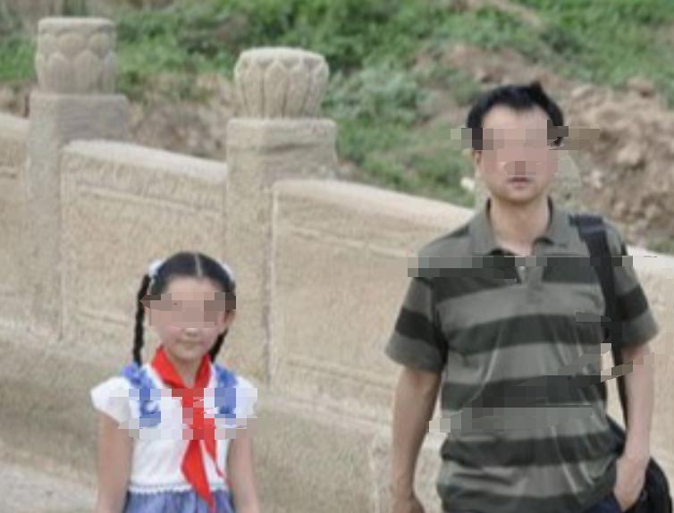 北京，李某1年轻时收养李某2，20年后妻子离世，他再婚生女。为防养女争家产，李某