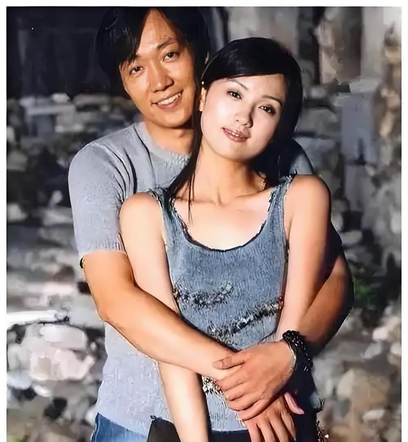 辛柏青这哥们儿够硬核，媳妇儿走了还不忘整点仪式感，发个讣告愣是把时间卡成5211