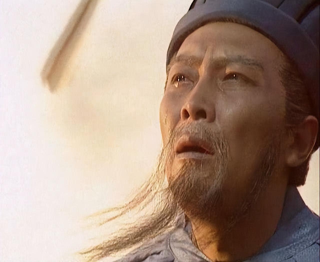 诸葛亮为何葬在定军山？至今都没人敢动，原因其实很简单。 公元234年秋，诸葛