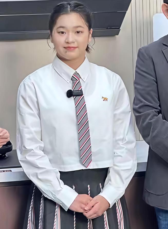 果然面相是不会骗人的，不信你看全红婵。19岁的全红婵，最近现身上海活动，真