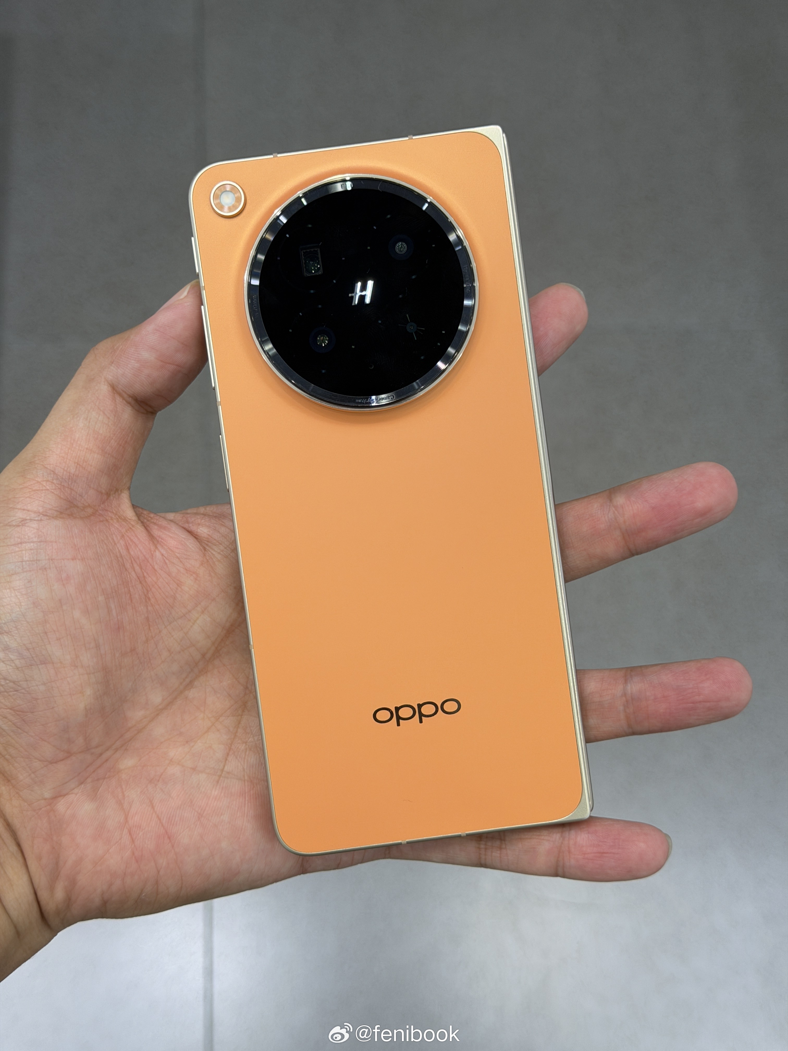 OPPOFindN6总结，仅代表个人观点：相比前代N5，最大提升点是质感和折