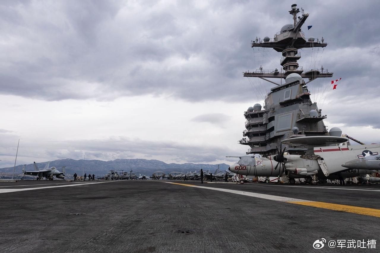 兄弟们，又要被逗笑了在克罗地亚维修了五天之后福特号晒出了自己甲板照片，好像是为了