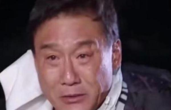 香港为何总对内陆人有偏见？影帝梁家辉曾道出真相：香港人其实挺可悲的，被英国人统治