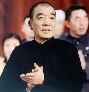 1982年，已辞去领导职务的原国务院副总理陈永贵，找到国家副主席李先念，发牢骚讲