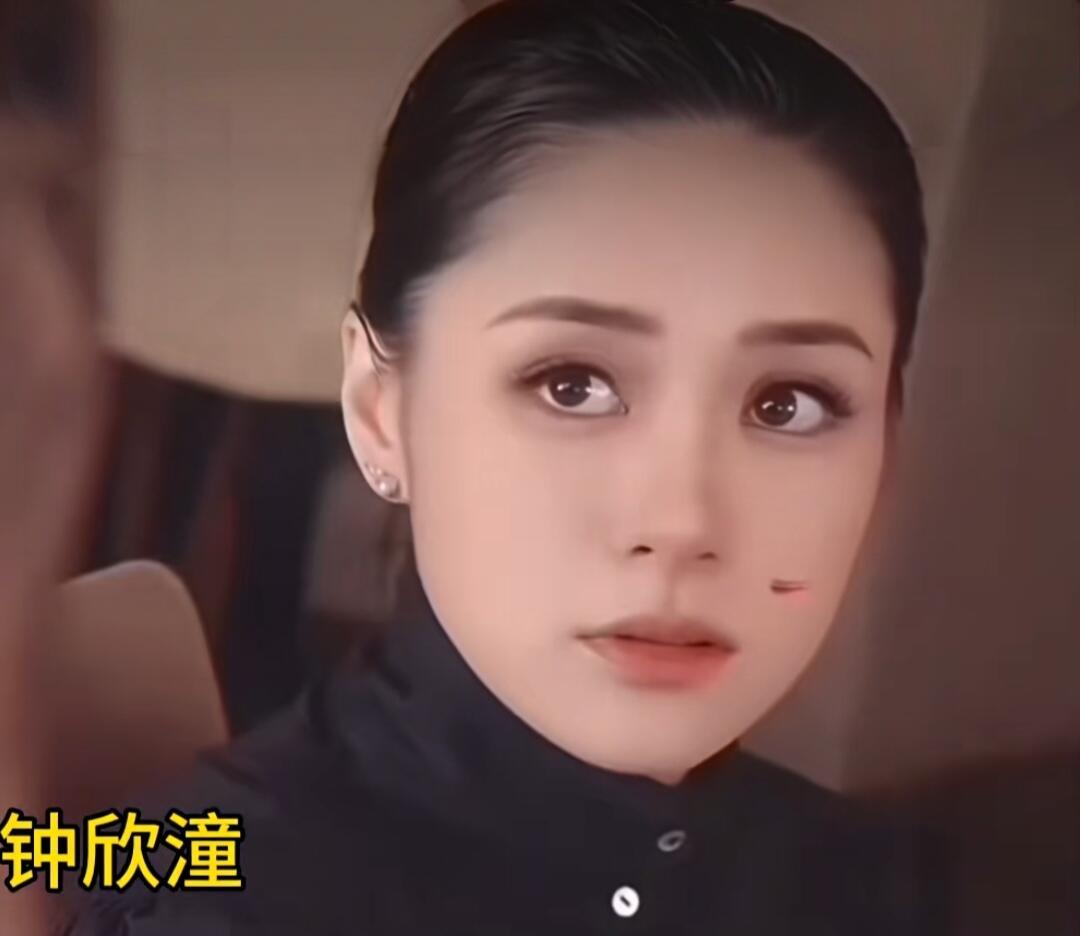 景甜、钟欣潼和董洁，三朵金花的颜值比对，你觉得谁是最好看的那一个呢？以前看到