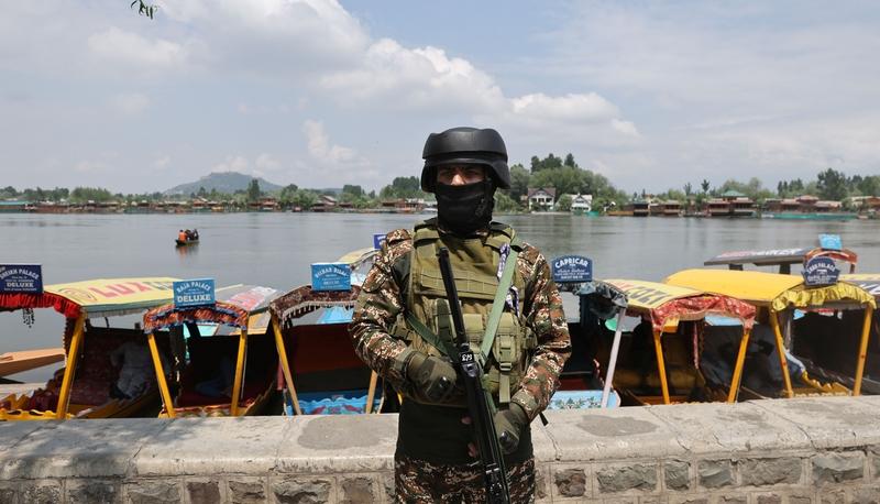 印度一直怀揣大国梦，莫迪也想打造制造大国，可战机坠毁却成了打脸现实。当地时间6月