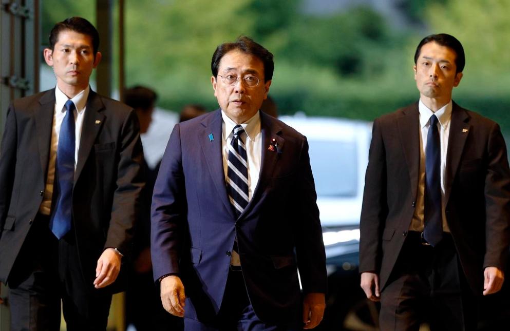 日本汽车圈最近炸了锅：日产和本田突然宣布要“抱团”，看起来像是强强联手，其实更像