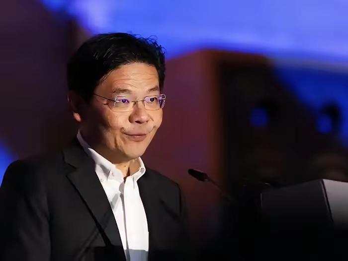 ​新加坡总理黄循财这时候对李光耀所立下的各种规定已经是背信弃义了。这时候，他的言