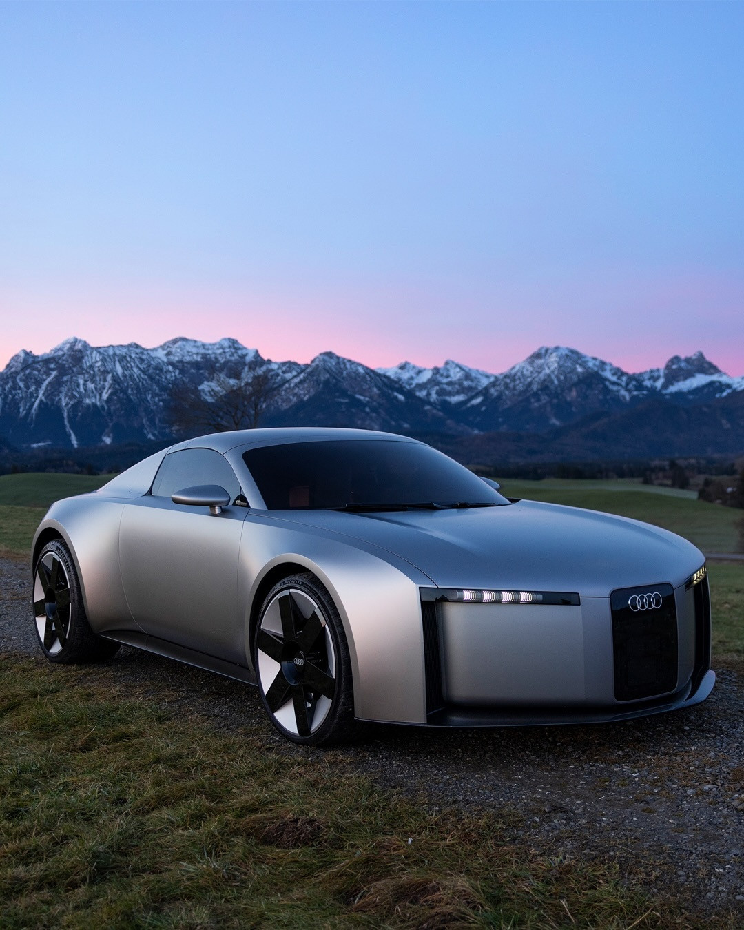 在火车上偶遇一个德国老爷爷，听说我在做宝马电动车的项目，跟我聊了很多他对于电动车