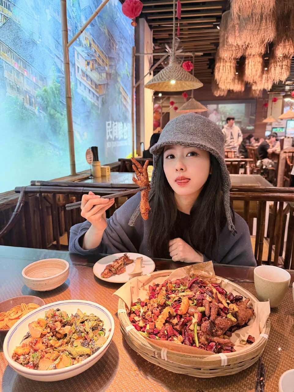 娱乐白鹿最后一个月晒照白鹿十二月晒照12月顺顺利利