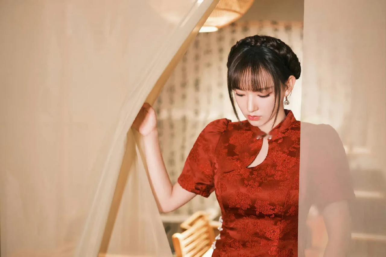 程潇美图分享程潇程潇美女程潇写真程潇壁纸程潇演技程潇红毯造型程潇g