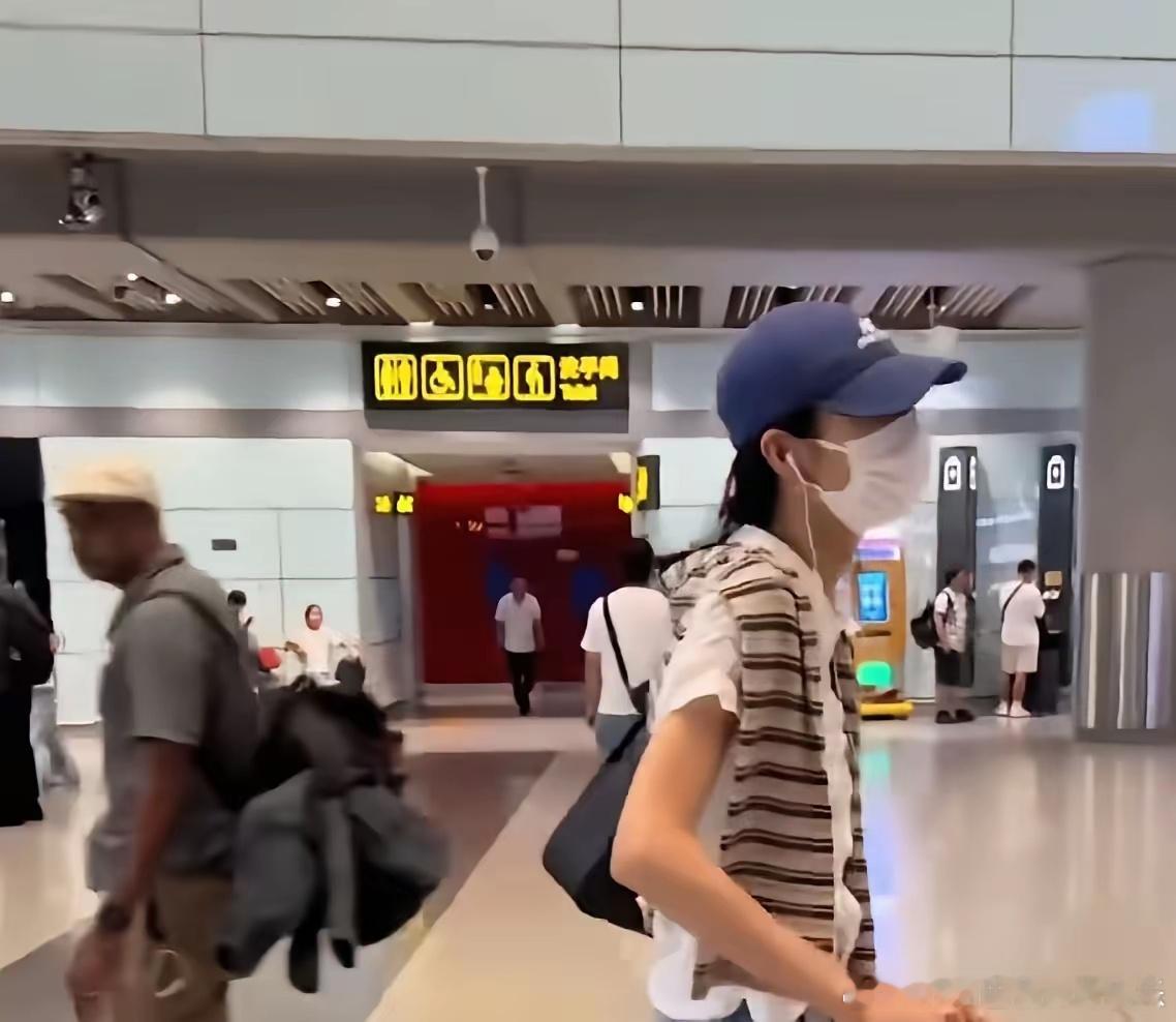 大家都说刘雯懂事。最近热度很高的《早春晴朗》开播，井柏然和孙千饰演的毒舌上司栾念