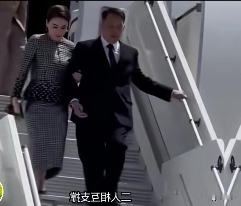 70岁泰王玛哈这一生枕边莺莺燕燕，而那个苏堤达王后身边只有泰王一个人。苏提达如何