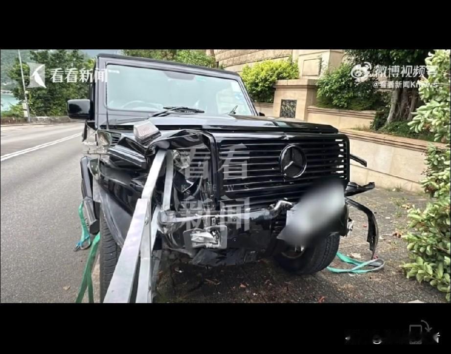 【惊爆！陈可辛（）香港香岛道车祸现场直击！】11月11日中午12点04分，香港香