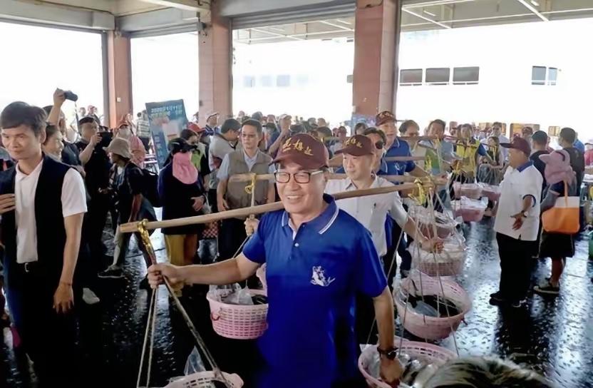 李四川回应日菲台岛以东海域划界，说的感人肺腑！李四川出身渔民家庭，父辈早年出