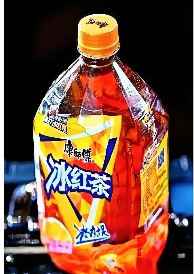 就因为涨了五毛钱。你敢信吗？康师傅冰红茶，就因为从3块涨到3块5，半年，没了7